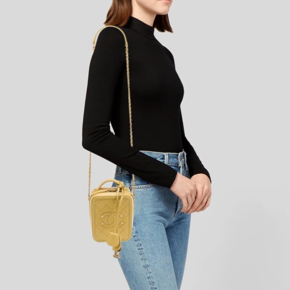 CHANEL N/S Filigree Vanity Case/Purse